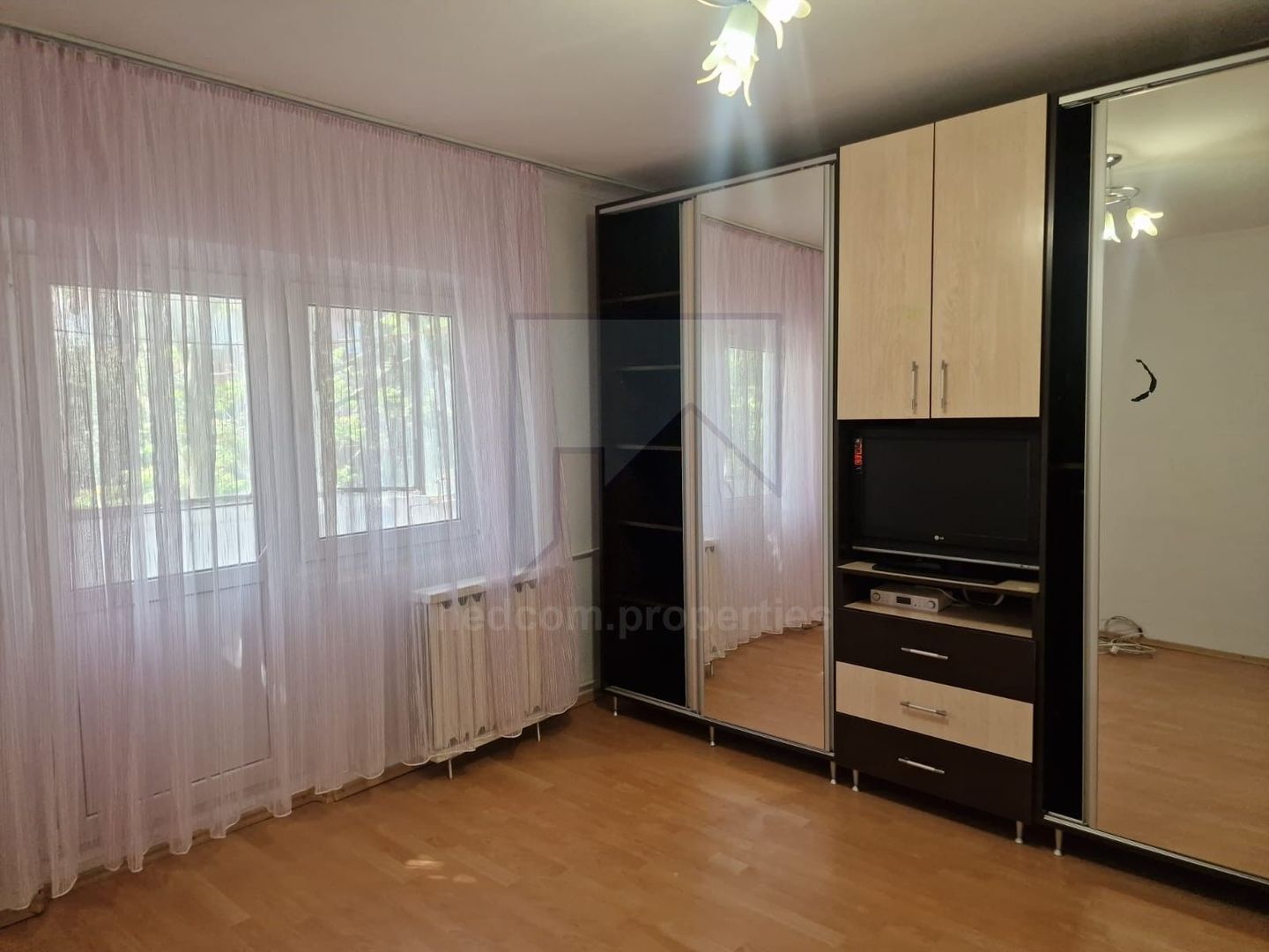 Vanzare apartament 3 camere Sebastian - Prosper - Poză 12