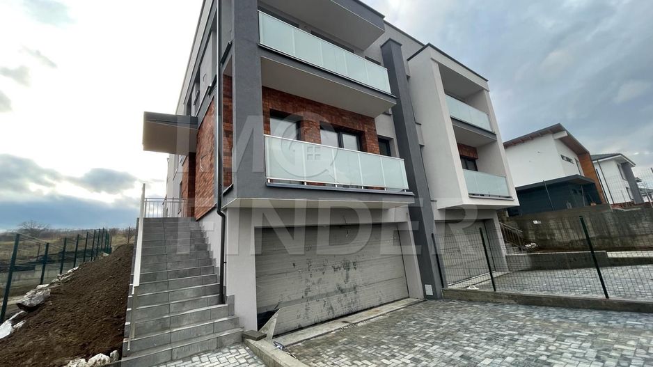 Vanzare casa tip duplex, Borhanci, 176 mp , 260 mp teren - Poză 2