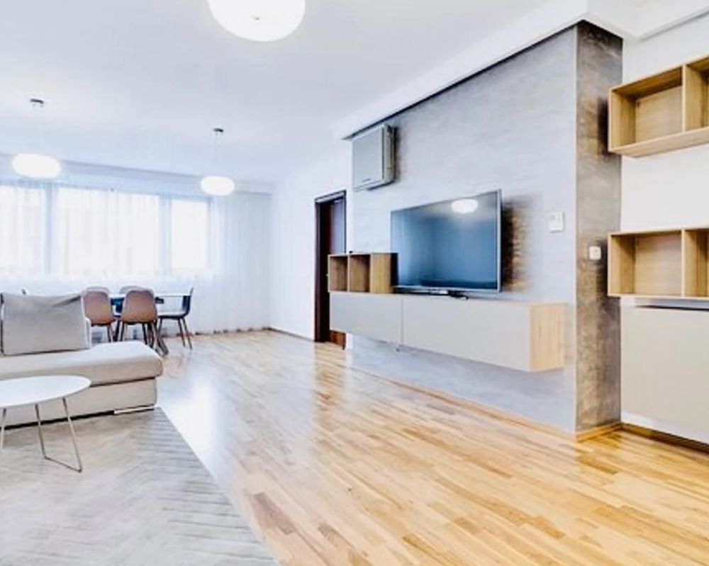 Inchiriere apartament 4 camere | Sisesti | Parcare subterana - Poză 1