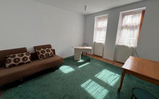 Apartament cochet în zona Gruia, cu autorizație pentru mansardare. - Poză 3