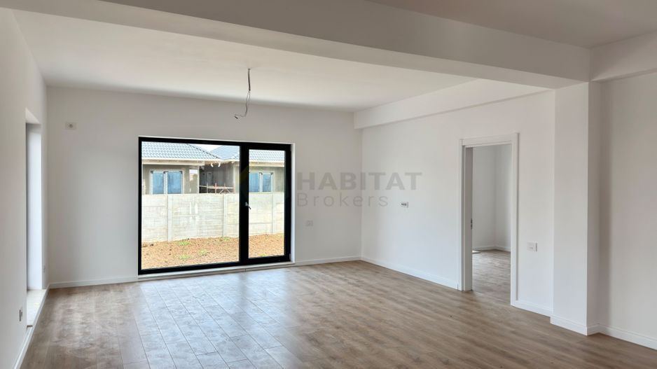 Casa 4 camere pe parter-Tunari | Teren 400 mp - Poză 2