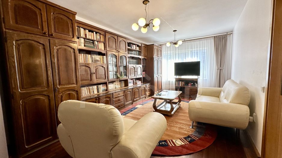 Inchiriere apartament 4 camere Andrei Muresanu Sud, garaj - Poză 15