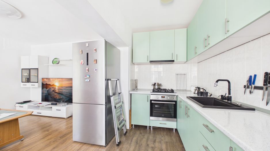 Casa cu 8 camere de vanzare | rezidential si comercial | Nerva Traian - Poză 3