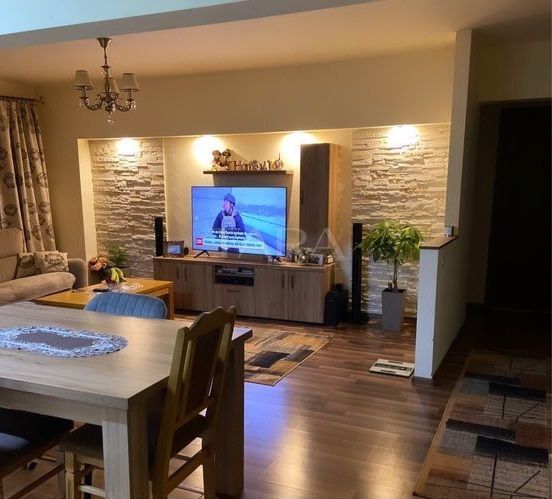 Apartament cu 4 camere în Mănăștur, zona Mc"Donalds, Primaverii. - Poză 1