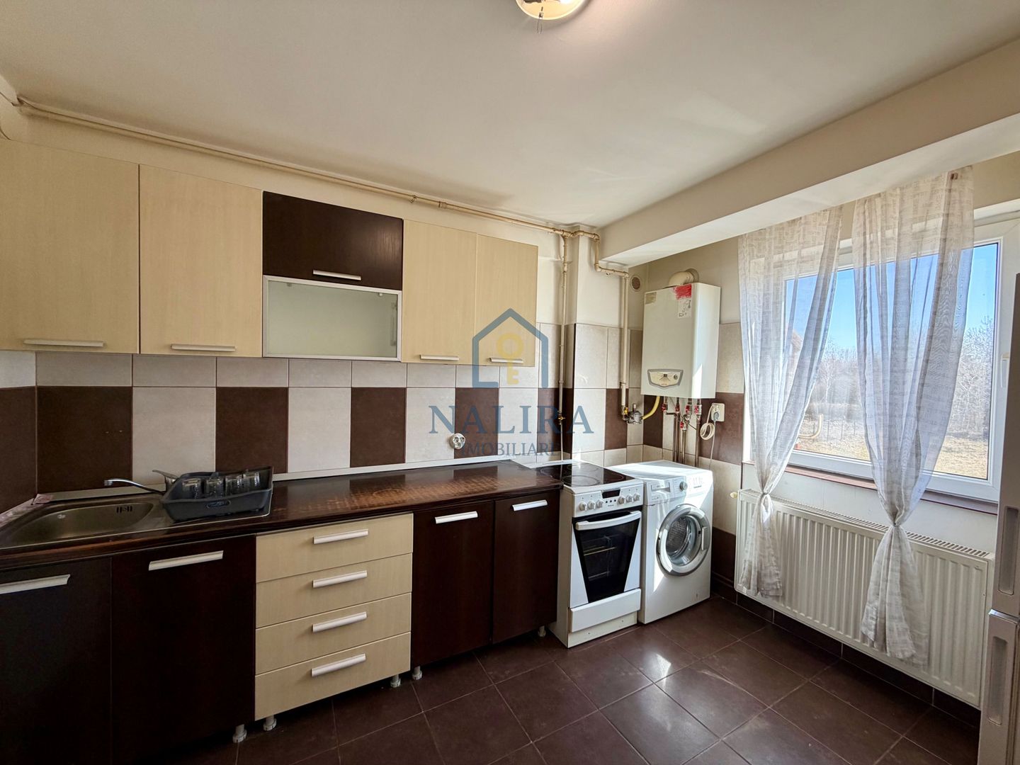 Apartament 3 camere de vânzare – etaj 1 - Poză 9