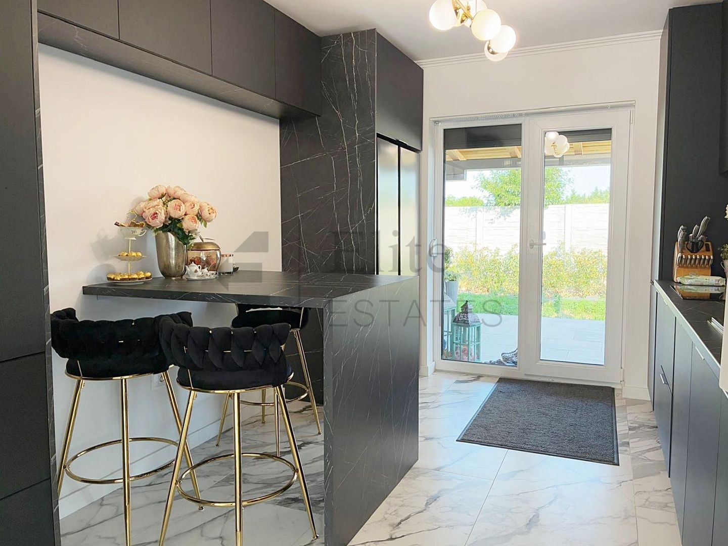 Casa premium cu 4 camere in Cartierul Episcopia din Oradea - Poză 23