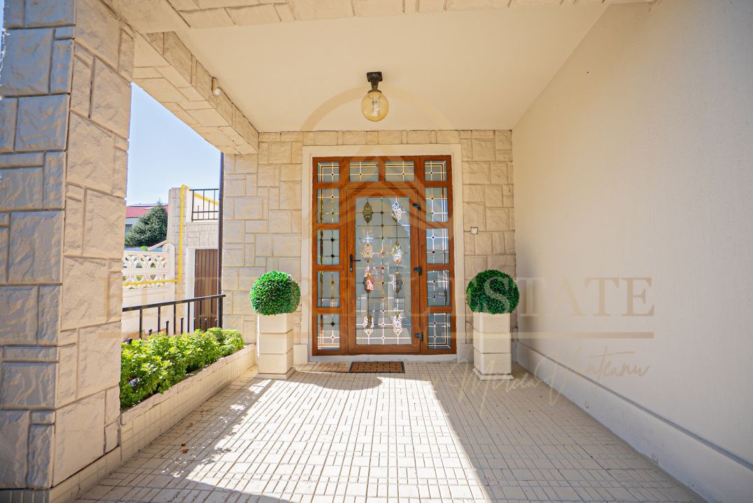 Ovidiu Sud - Zona premium - Vila impozanta, curte mare, garaj, terasa! - Poză 47