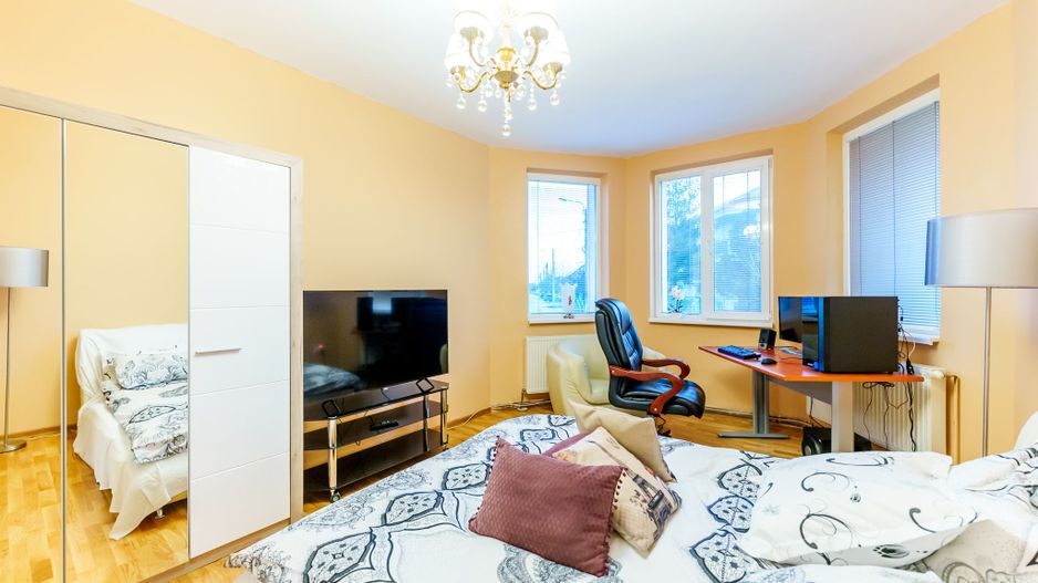 Casă  în Grădiște. Zonă foarte liniștită. - Poză 4