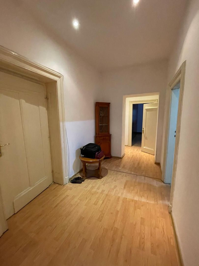 Ultracentral | View spre Piața Victoriei | 100 mp utili | Etaj 3 cu lift - Poză 2