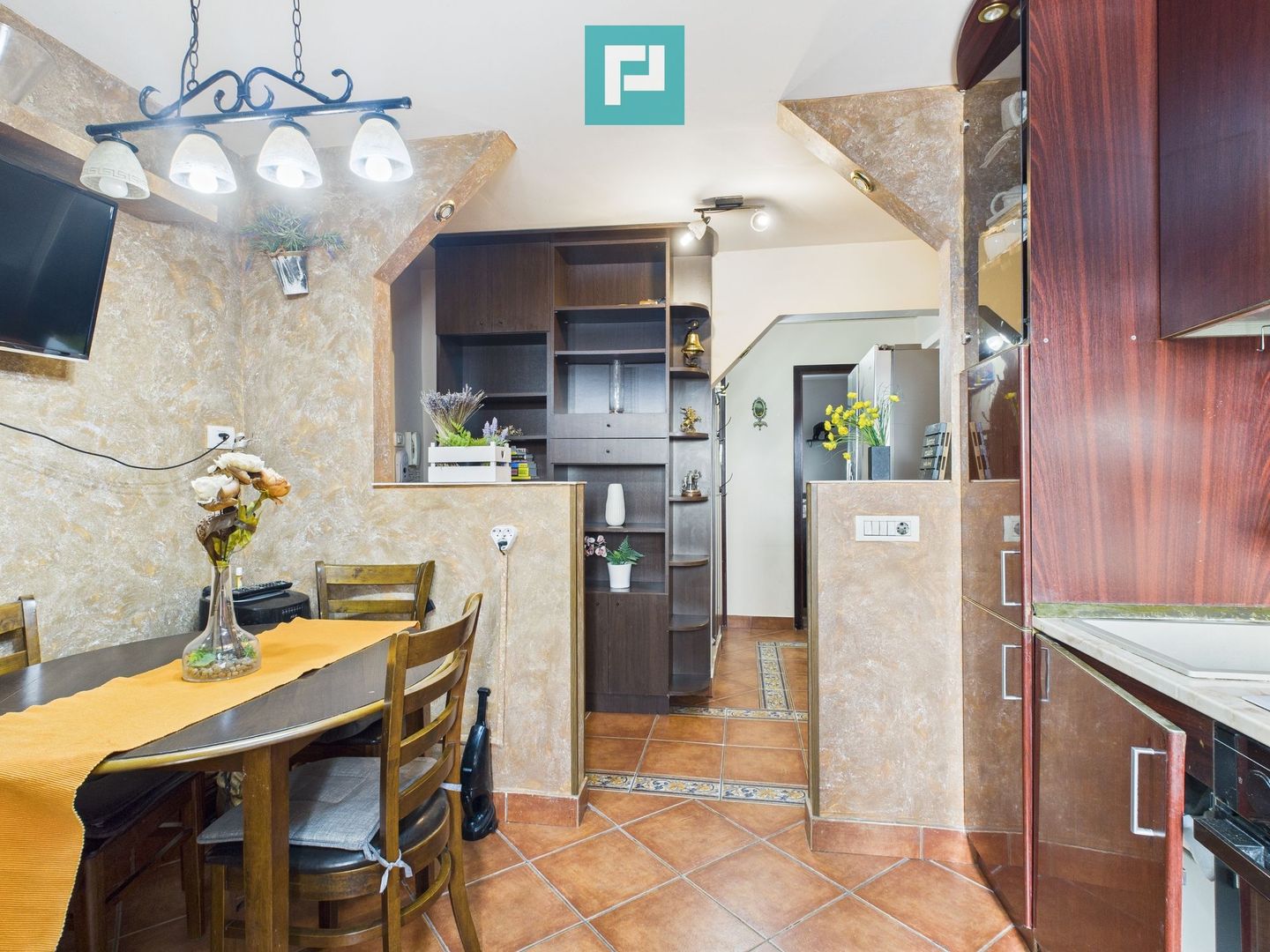 Apartament ultracentral și 2 locuri de parcare - Poză 8