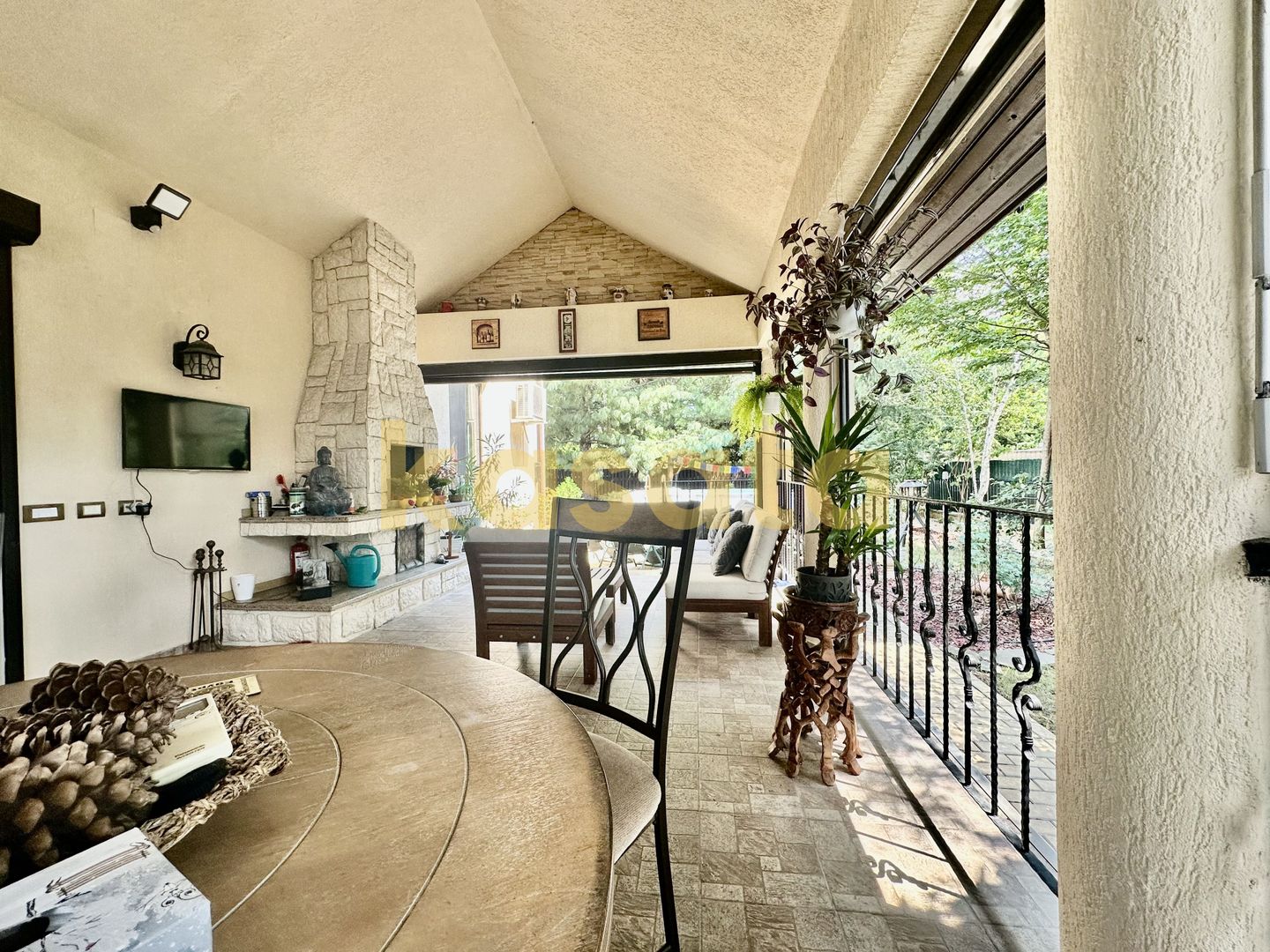 Vila care redefinește echilibrul între rafinament, spațiu și liniște - Poză 4