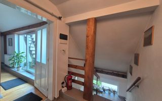 Apartament in casă, într-o zonă exclusivistă, priveliște deosebită. - Poză 19