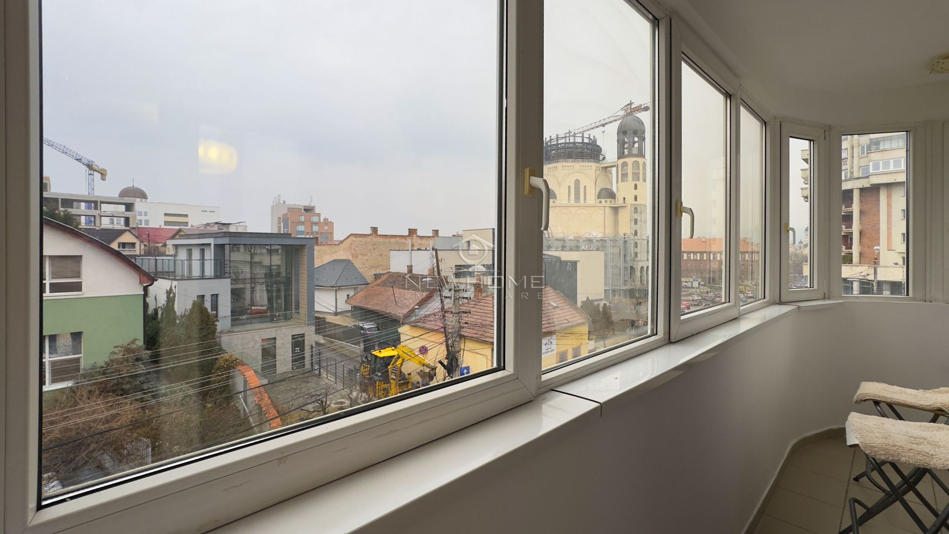 Apartament cu 3 camere, Parcare, P-ta Cipariu  zona Central - Poză 23