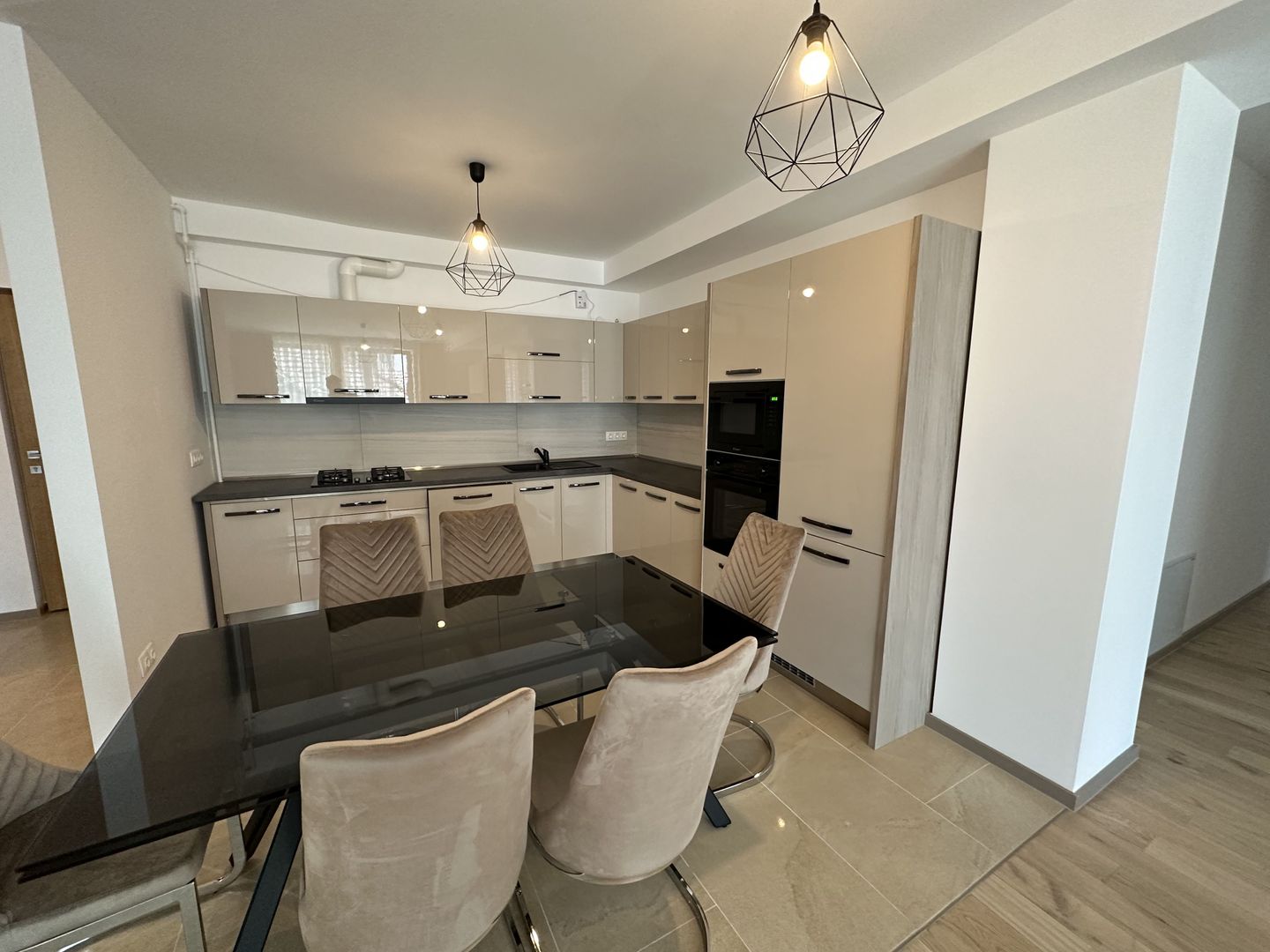 Apartament bloc nou 3 camere - parcare subterana - Poză 9