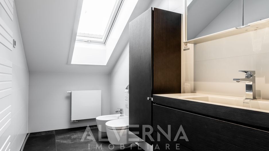 Apartament 3 camere - tip duplex | 80mp | Semicentral - str. Paris - Poză 10