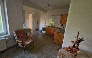 Casă 4 camere de vânzare | Cisnădie | 140 mp | teren 1.230 mp - Poză 6