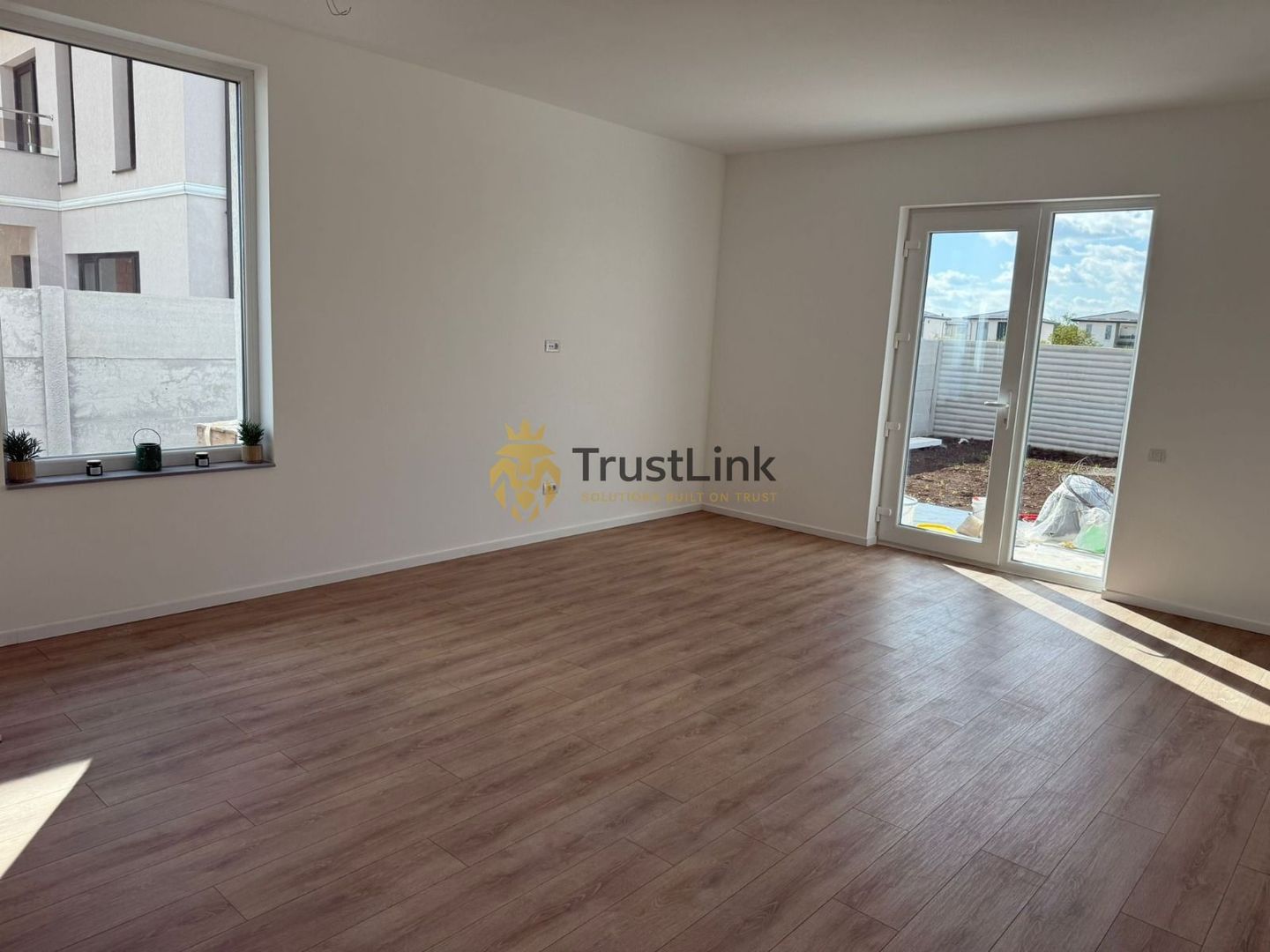 Casă individuală premium 4 camere curte 430 mp Berceni - Poză 2