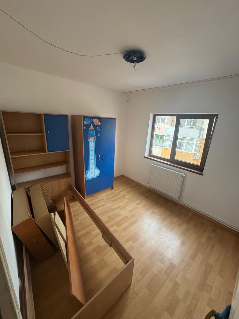 Apartament 3 camere de vânzare – Tineretului, zona Biserică - Poză 6