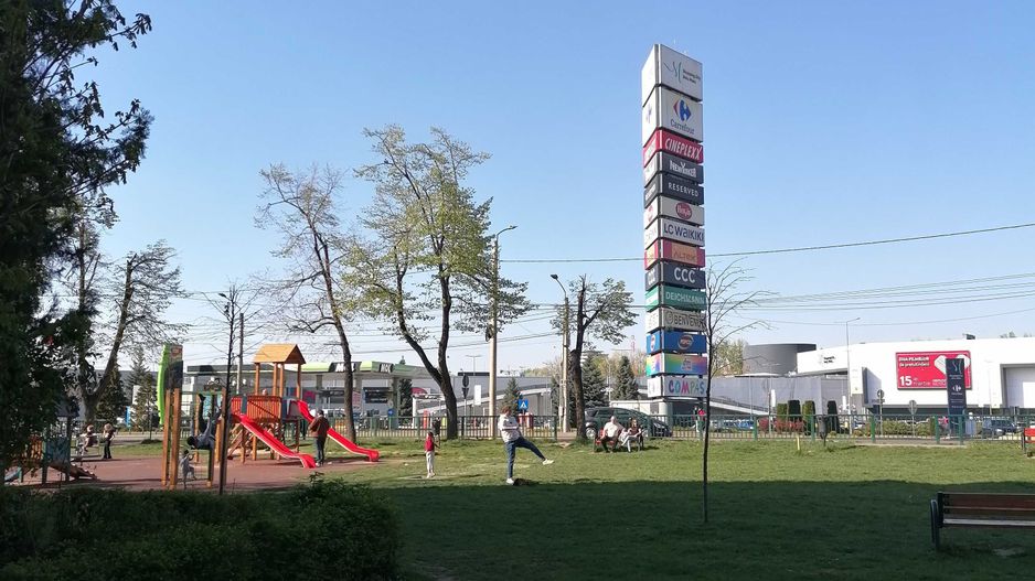 BRASADAS vinde ap 2 cam PARTER Careiului LIDL. - Poză 1