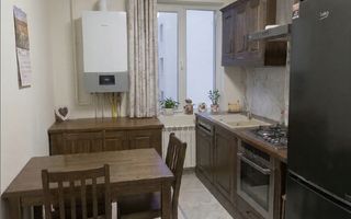 Apartament 2 camere, ultracentral, et.3, renovat, mobilat - Poză 1