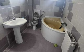 Apartament spatios la casa 77 mp utili curte libera 33 mp Turnisor - Poză 6