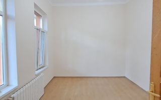 Dimitrie Cantemir, metrou Tineretului la 350 m, casa 2 camere + curte - Poză 2