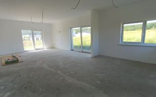 Casă individuală - Corunca-1460 mp teren - Poză 6