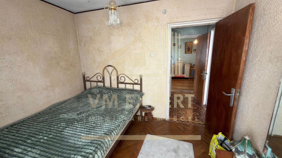APARTAMENT 3 CAMERE ETAJ 4 CAMPULUNG - Poză 3