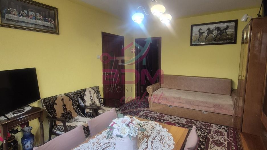 Apartament 2 camere | etaj intermediar | garaj | Micro 2 - Poză 3