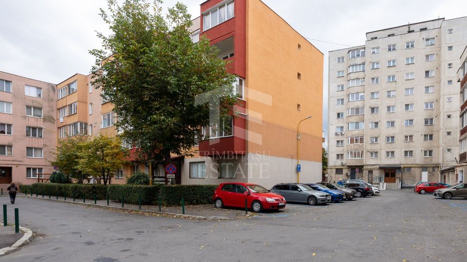 Triaj-Coresi-3 camere+2 bai-70 mp utili NERENOVAT - Poză 23