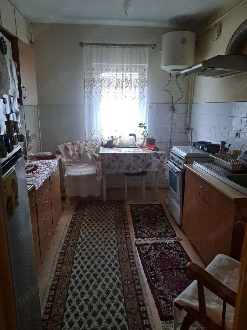 BRASADAS vinde ap cam etaj 4/4 in Micro 16. - Poză 5