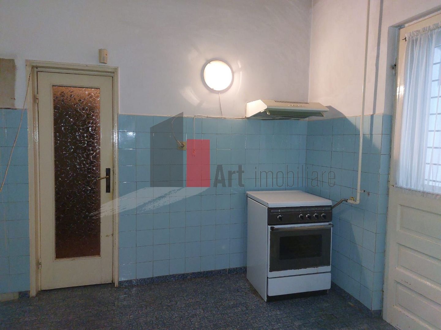 Apartamentul "BEQUEM",  180 mp suprafata totala, CONSOLIDAT, GARAJ IN ACTE, BOXE - Poză 14