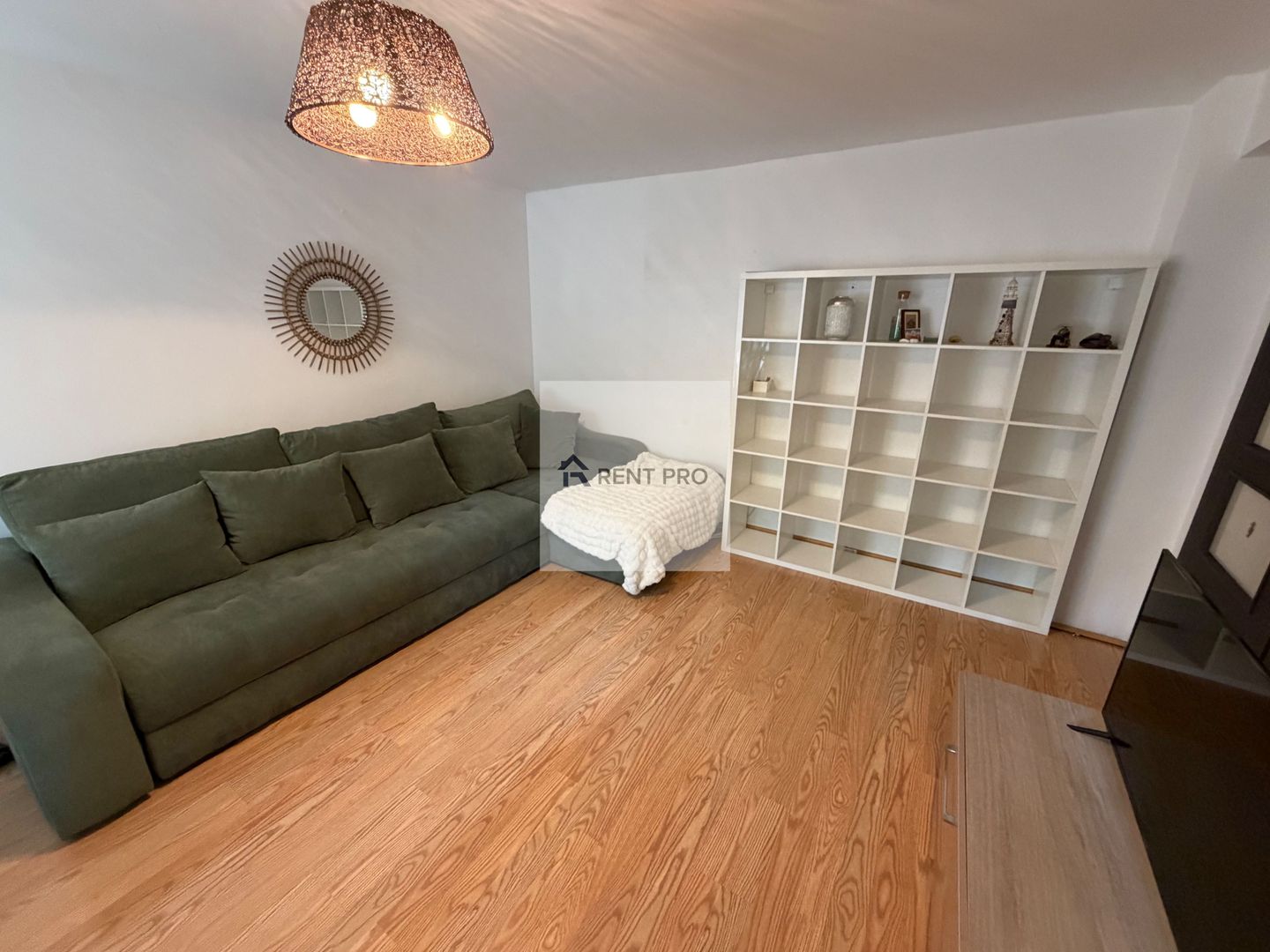 Apartament 2 Camere Spațios Drumul Sării Bloc Solid 1983 Reabilitat - Poză 1