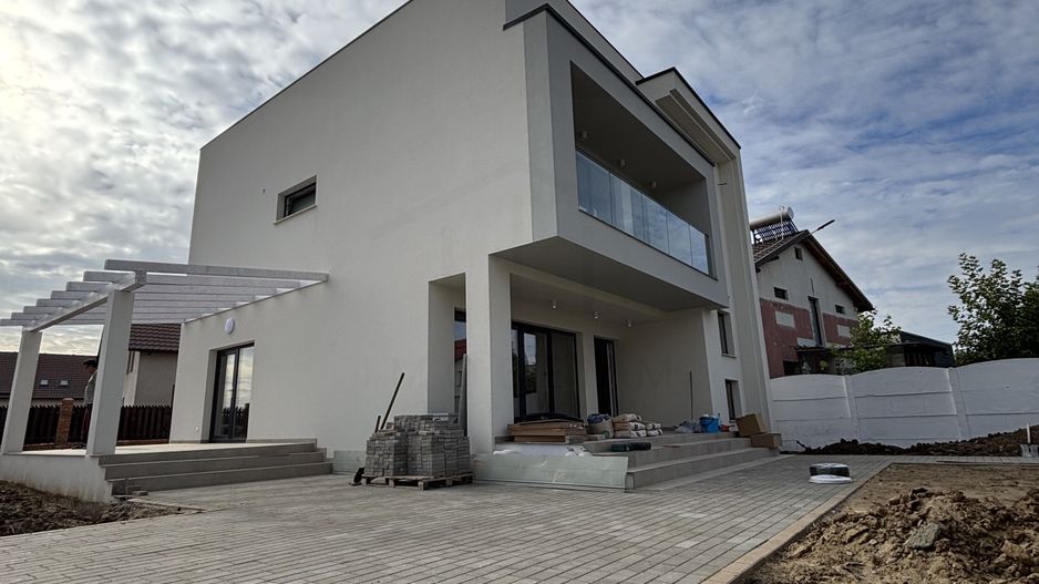 Casă modernă de vânzare - calitate premium, toate utilitatile - Poză 1