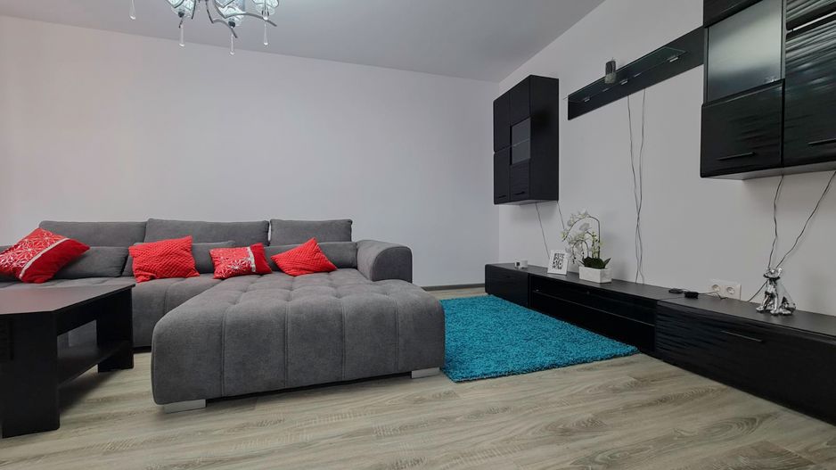 Apartament nou, mobilat și utilat - 3 camere, 2 bai și curte - Poză 11
