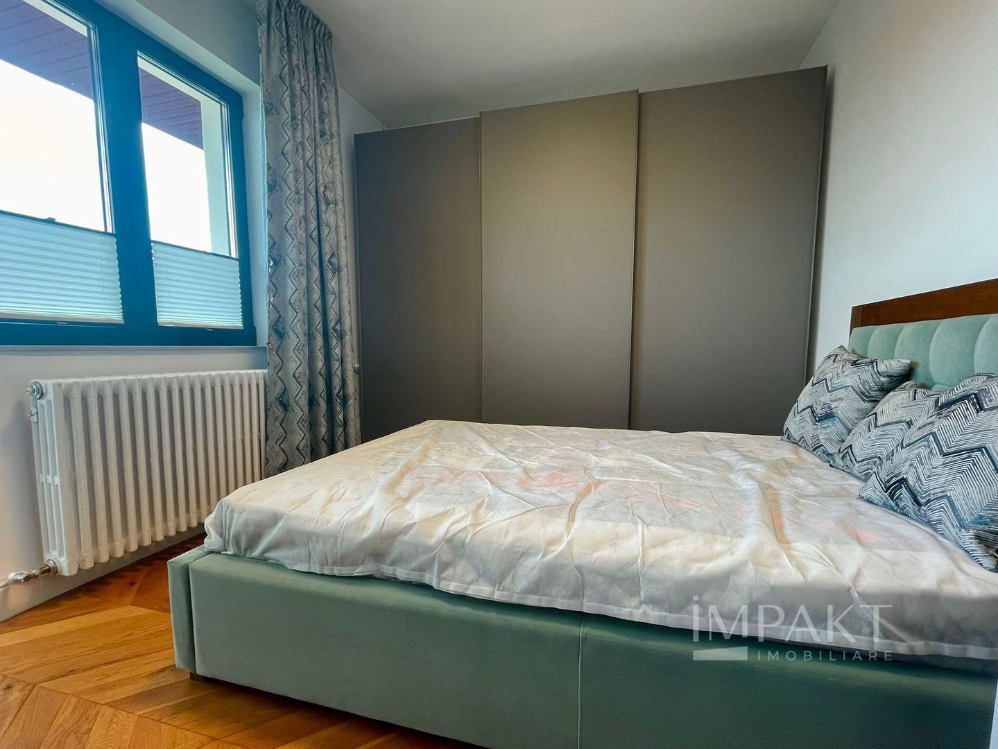 De inchiriat-Apartament cu 4 camere, Garaj și Parcare | Zona Centrala - Poză 5