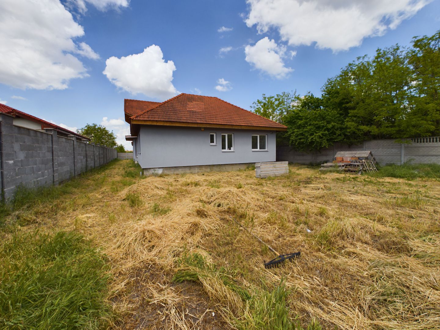 Casă cu destinații multiple în Gai - Poză 7