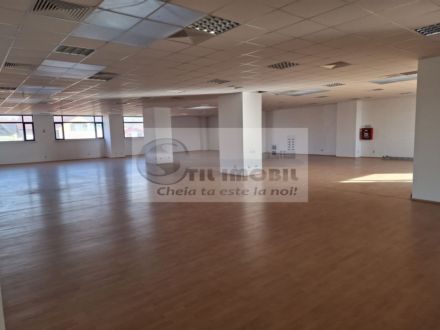 De inchiriat spatii birouri- 678 mp Pacurari Iasi - Poză 1