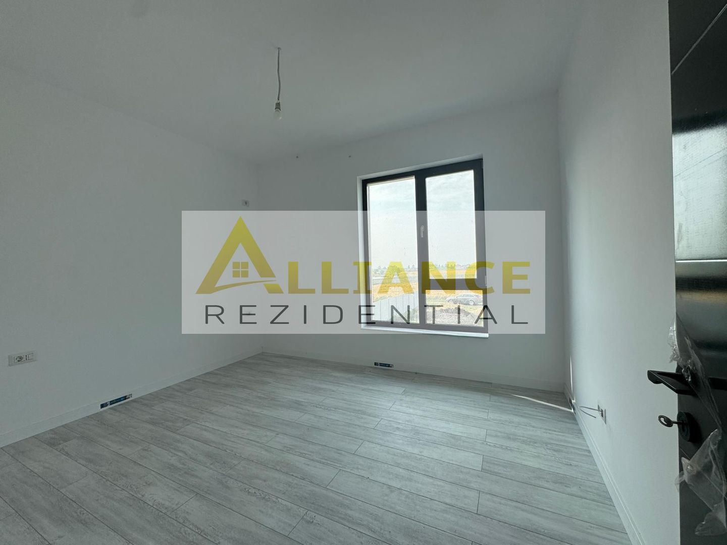 Teren 350mp - 4 Camere 3 Bai- Berceni - Gata de mutat - Poză 6