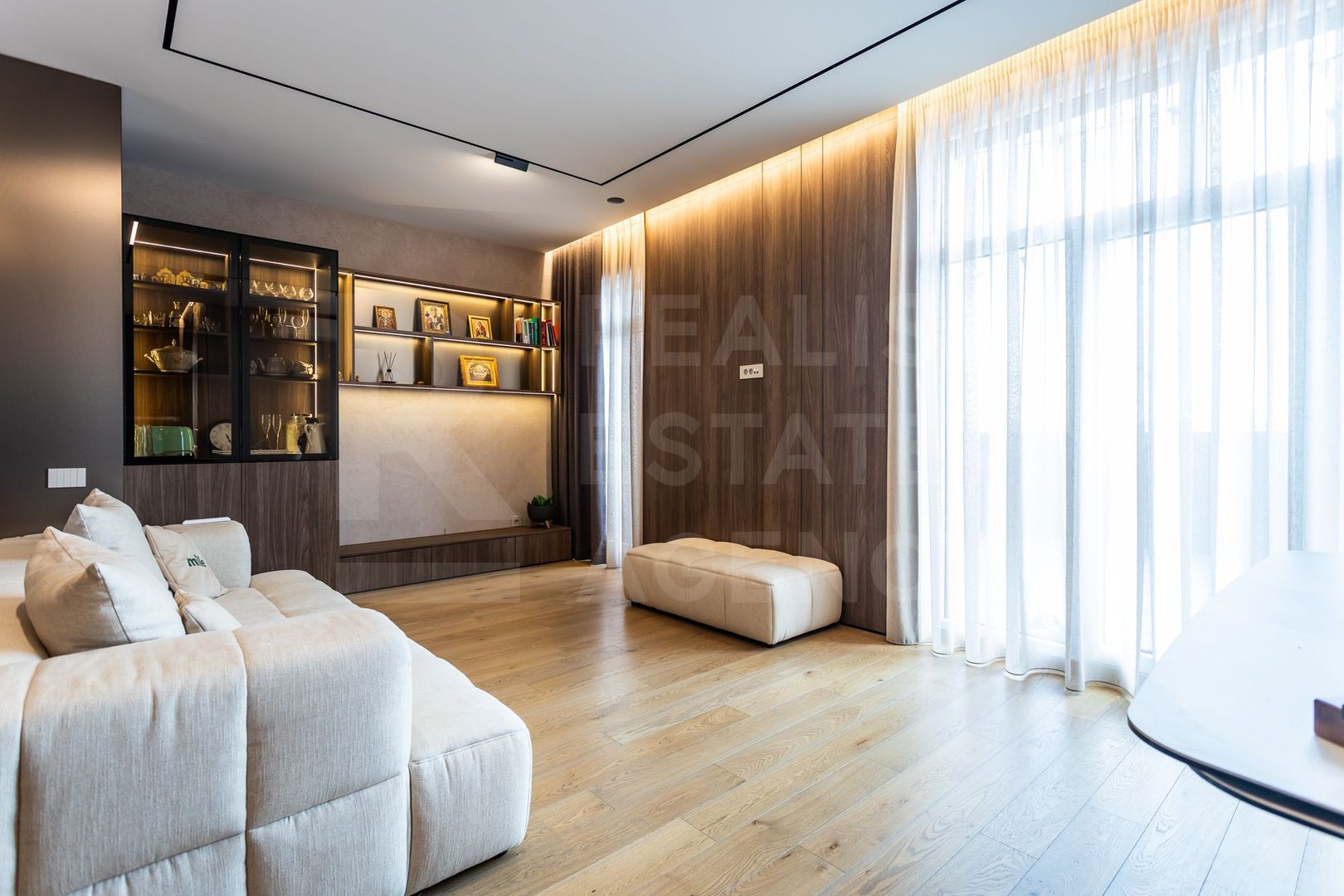 Vânzare, penthouse, 3 odăi + living , str. Onisifor Ghibu, Buiucani - Poză 3