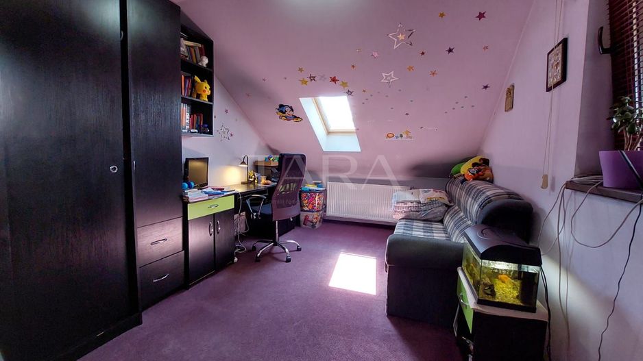 APARTAMENT IN VILA, 4 camere si terasa, Floresti central. - Poză 10