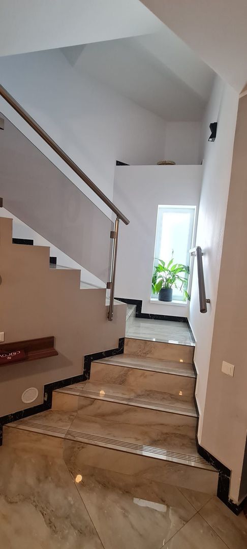 vila ind 6camere+curte+2parcari,totulnou,mobutil sau nu - Poză 11