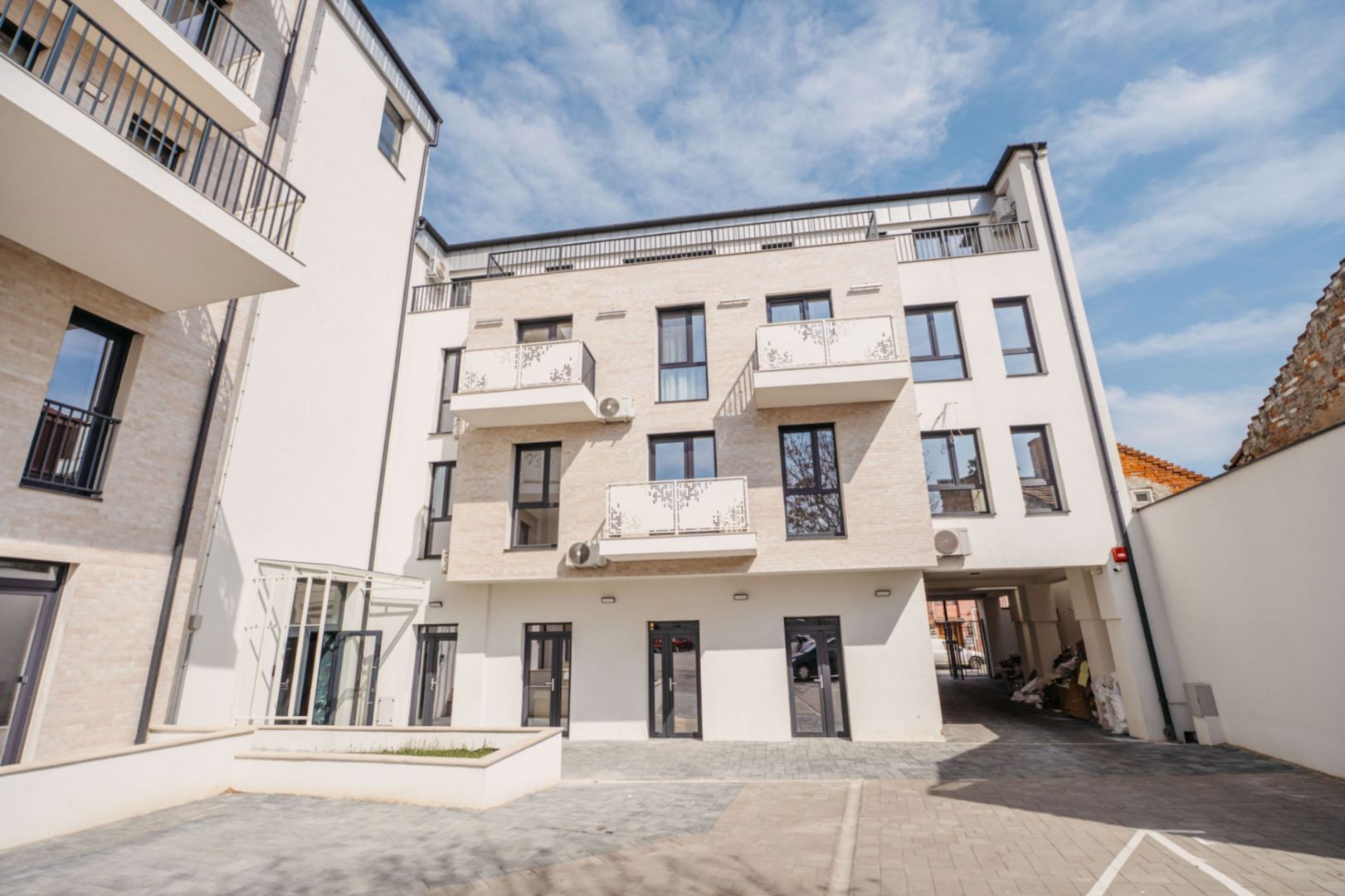 Apartament Ultracentral | 2 Camere | Prima Închiriere | Parcare - Poză 16
