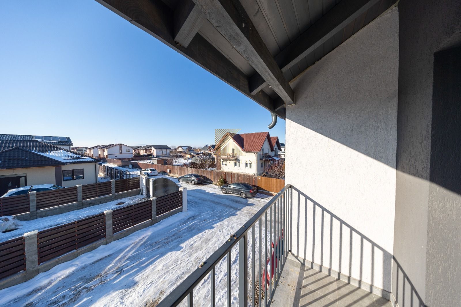 Casă modernă cu curte privată, aproape de Brașov – Cartierul Izvor - Poză 17