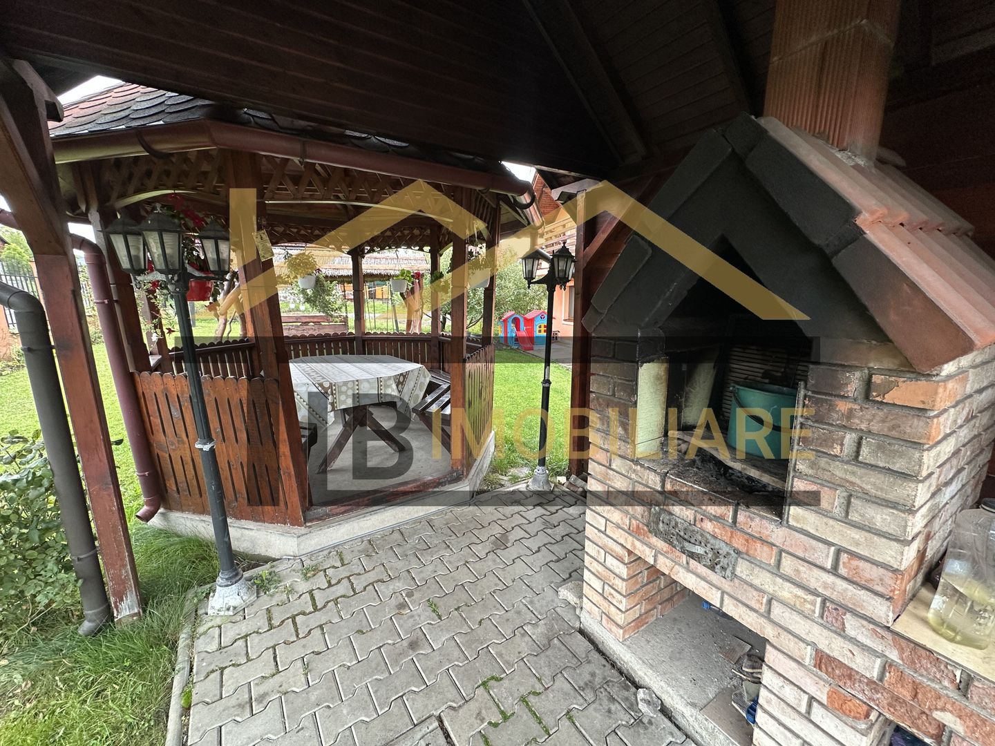 Vila cu 8 camere de vanzare, teren 1580mp, Zona Praid - Poză 39