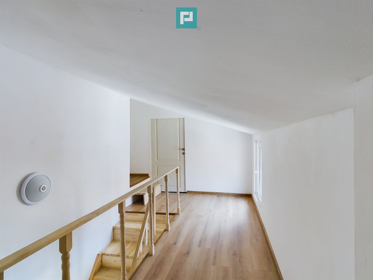 Casă cu 4 camere, renovată, în zona Gării de Nord - Poză 18