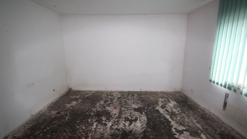 Imobil  cu destinatie mixta - Poză 16