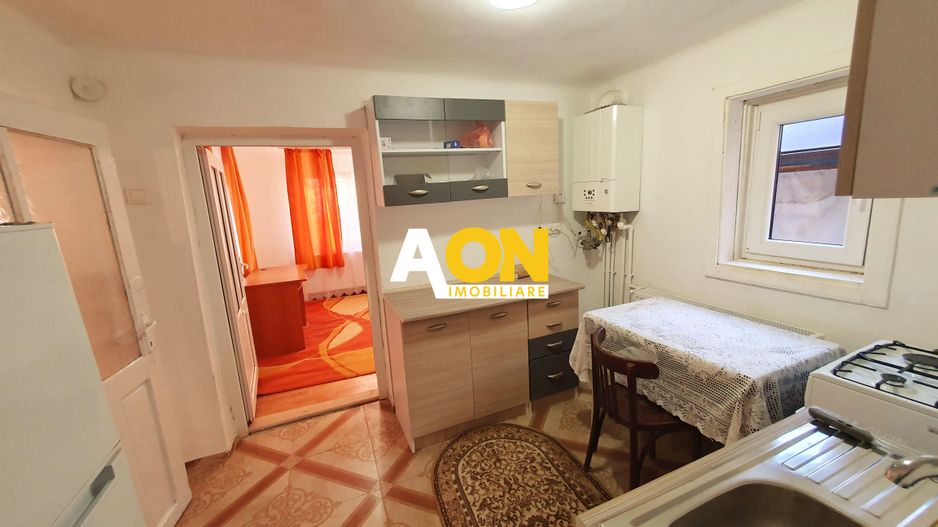 Casa cu 2 camere, 300 mp teren, Cetate - Poză 4