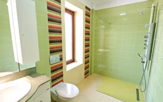Casa spatioasa. Pretabil si pt. clinica, invatamant, camin varstnici. - Poză 32