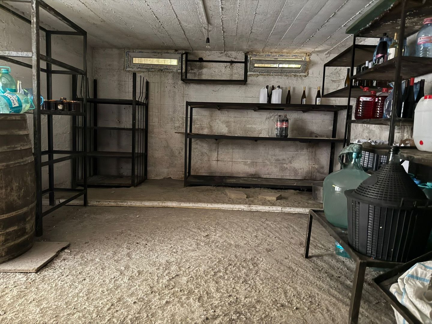 Vanzare casa cu 4 camere+anexe într-o zonă de poveste – Bezdead - Poză 11